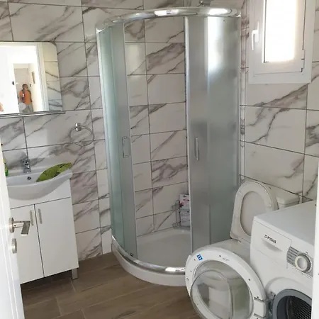 Apartment Apartments *